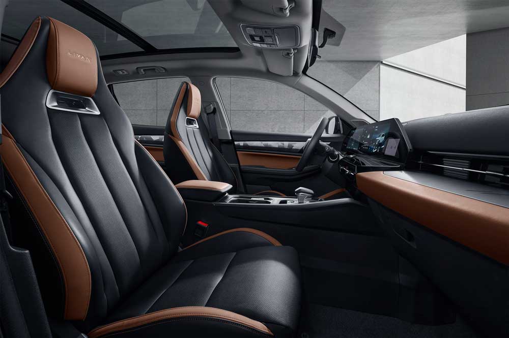 X6-PRO-Passenger-seat-of-1st-row-2 (1)